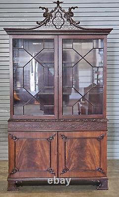 Baker Stately Homes Collection Penhurst Chinese Chippendale Carved China Cabinet