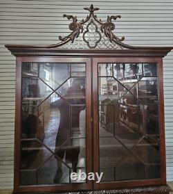 Baker Stately Homes Collection Penhurst Chinese Chippendale Carved China Cabinet