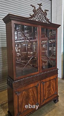 Baker Stately Homes Collection Penhurst Chinese Chippendale Carved China Cabinet