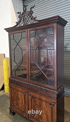 Baker Stately Homes Collection Penhurst Chinese Chippendale Carved China Cabinet