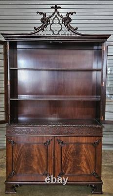 Baker Stately Homes Collection Penhurst Chinese Chippendale Carved China Cabinet