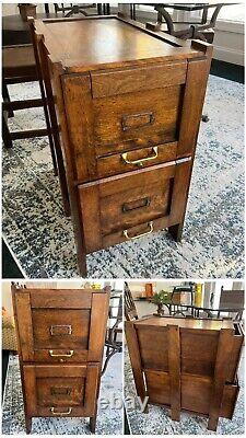 Beautiful Arts and Craft Mission Arts & Crafts Antique Solid Oak Filing Cabinet