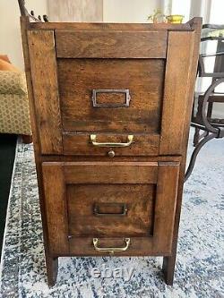 Beautiful Arts and Craft Mission Arts & Crafts Antique Solid Oak Filing Cabinet