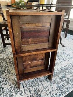 Beautiful Arts and Craft Mission Arts & Crafts Antique Solid Oak Filing Cabinet