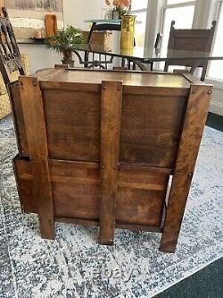 Beautiful Arts and Craft Mission Arts & Crafts Antique Solid Oak Filing Cabinet