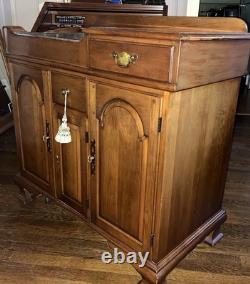 Beautiful Vintage Pennsylvania House Dry Sink