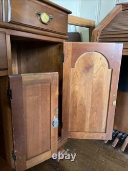 Beautiful Vintage Pennsylvania House Dry Sink