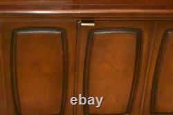 Broyhill Walnut Emphasis China Hutch