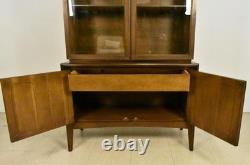 Broyhill Walnut Emphasis China Hutch