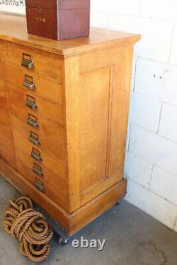 C1930s Antique Industrial Oak 32 Drawer Paper Flat File Cabinet Apothecary Vtg