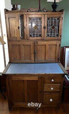 Charming Antique Wooden Hoosier Cabinet with flour mill (1906)