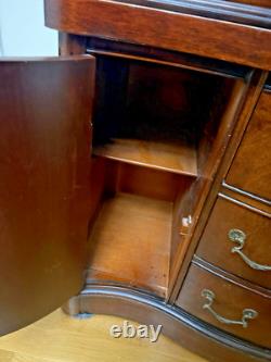 China Cabinet Vintage 1930s Heritage Federal Style Bubble front glass