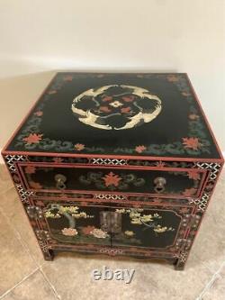 Chinoiserie Vintage Asian Black Lacquer Cabinet side table with drawer wood