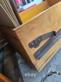 Circa 1910 Yawman & Erbe Arts & Crafts Tiger Oak File Cabinet, Dovetail Drawers