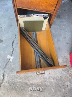 Circa 1910 Yawman & Erbe Arts & Crafts Tiger Oak File Cabinet, Dovetail Drawers