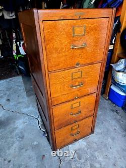 Circa 1910 Yawman & Erbe Arts & Crafts Tiger Oak File Cabinet, Dovetail Drawers
