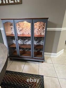 Curio cabinet, China Hutch, Bookshelf