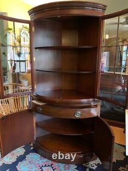 Drexel Travis Court 1940's USA Federal Style Mahogany Bow Front Corner Cabinet