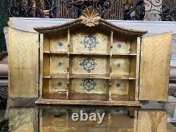 Early 20th Century Antique French Ornate Gilded Wooden Display Case