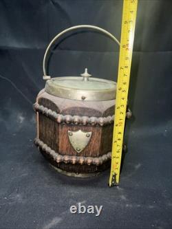 Early 20th Century English Oak Biscuit Barrel