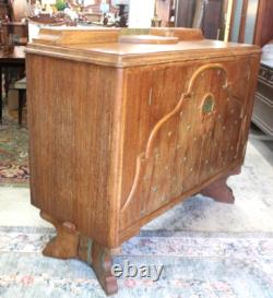 English Antique Oak Art Deco Sideboard Small Buffet Bar Cabinet c. 1930s