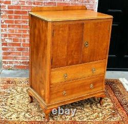 English Antique Oak Queen Anne 2 Door 2 Drawer Small Cabinet Bedroom Furniture