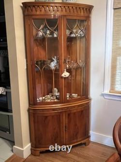 English Bevan Funnell Reprodux Mahogany Chippendale Corner Cabinet