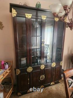 Estate Sale Vintage Bernhardt Asian Campaign Lighted 6 Door China Hutch Euc