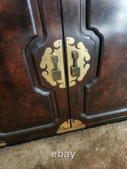 Estate Sale Vintage Bernhardt Asian Campaign Lighted 6 Door China Hutch Euc