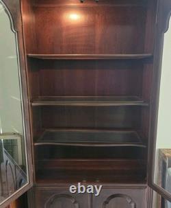 Ethan Allen Georgian Court Cherry Lighted Display Cabinet