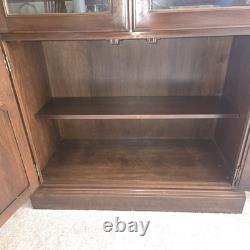 Ethan Allen Georgian Court Cherry Lighted Display Cabinet
