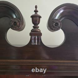 Ethan Allen Georgian Court Cherry Lighted Display Cabinet