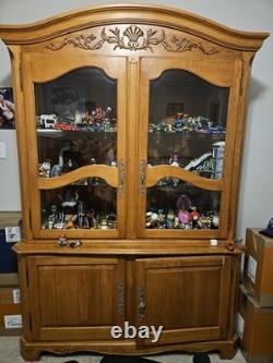 Ethan Allen'Legacy' French Country Style China Cabinet