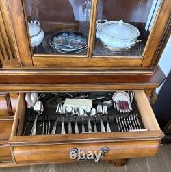 Ethan Allen'Verona' China Cabinet