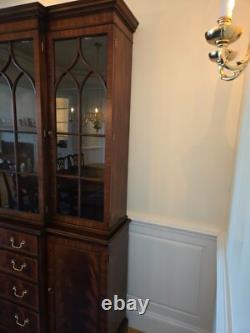 Exceptionally Clean Henkel Harris Virginia Galleries Mahogany Breakfront