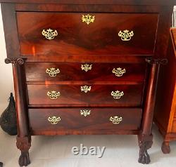 Gorgeous Antique American crotch mahogany 5 drawer dresser chest, circa 1850's