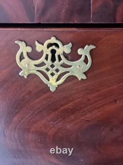 Gorgeous Antique American crotch mahogany 5 drawer dresser chest, circa 1850's