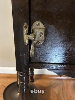 HT Cushman Mfg Co Smokers Humidor with Removable Ashtray Stands