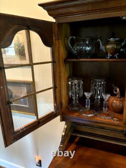 Hitchcock Hutch (Beautiful Cabinet) High Quality Craftsmanship