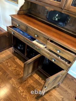 Hitchcock Hutch (Beautiful Cabinet) High Quality Craftsmanship