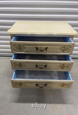 Hollywood Regency French Provincial White Crackled Chest of Drawers Cabinet