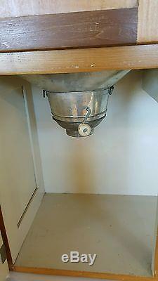 Hoosier Style Cabinet Excellent condition! Bread drawer & flour sifter PRIMITIVE