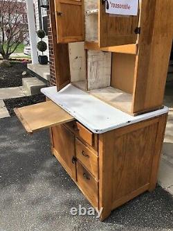 Hoosier-style Cabinet / Hutch