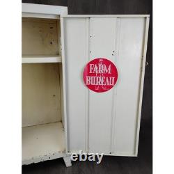 Industrial Metal Medical Cabinet White Steel Storage Locker 28 Freestanding Sm