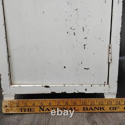 Industrial Metal Medical Cabinet White Steel Storage Locker 28 Freestanding Sm