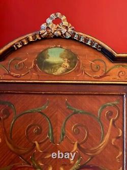 Italian Handpainted, Carved and Parcel Gilt Neoclassical Cabinet