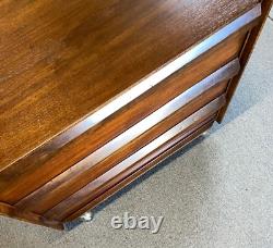 Lane, Furniture MCM, Walnut, Record Cabinet On Castors 1960's, Vintage, Retro