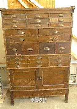 Large Wood Antique J H Rosberg Mfg. Co Chicago WATCHMAKERS CABINET 26 Drawers