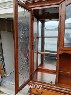 Legacy Classic Dakota Ridge Cherry Breakfront China Cabinet (Glass Damage)