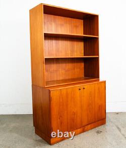 Mid Century Danish Modern Bookshelf Cabinet Teak Shelves GP Mobilia Denmark